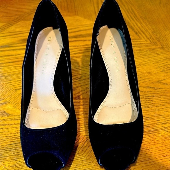 Kelly & Katie Shoes - Peep toe heels